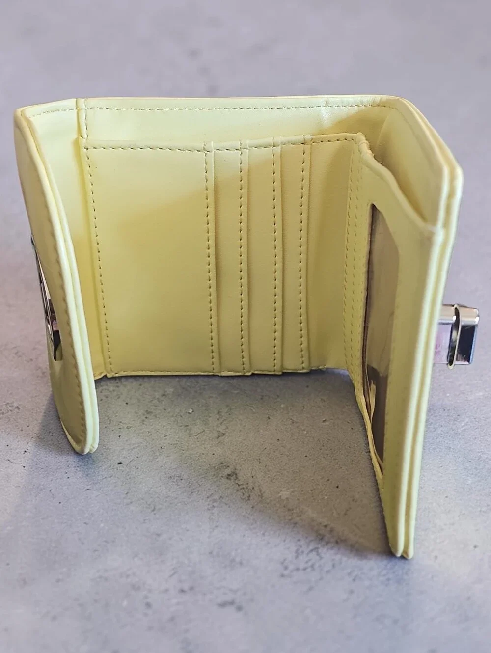 Madden Girl Nwt  Cream Mini Wallet with Silver Turn-Lock